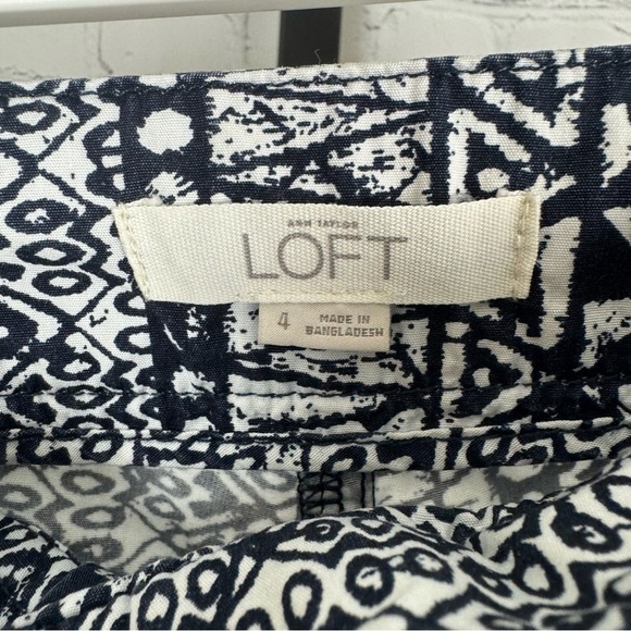 Ann Taylor LOFT size 4 Blue White Ikat Print Cotton Joggers With Pockets - Picture 3 of 8